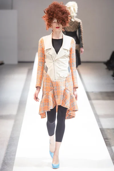 Look 5